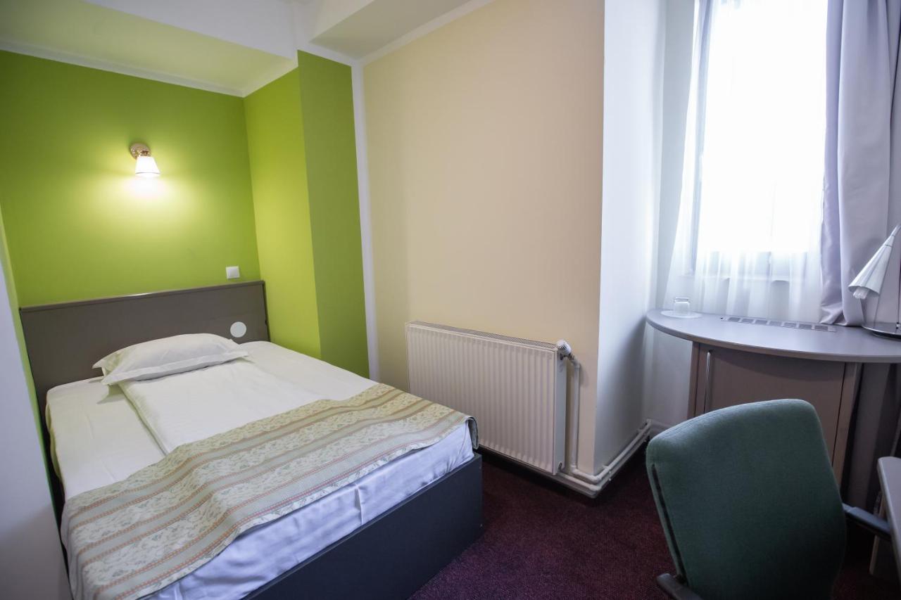 Hotel Seneca Baia Mare Exterior foto