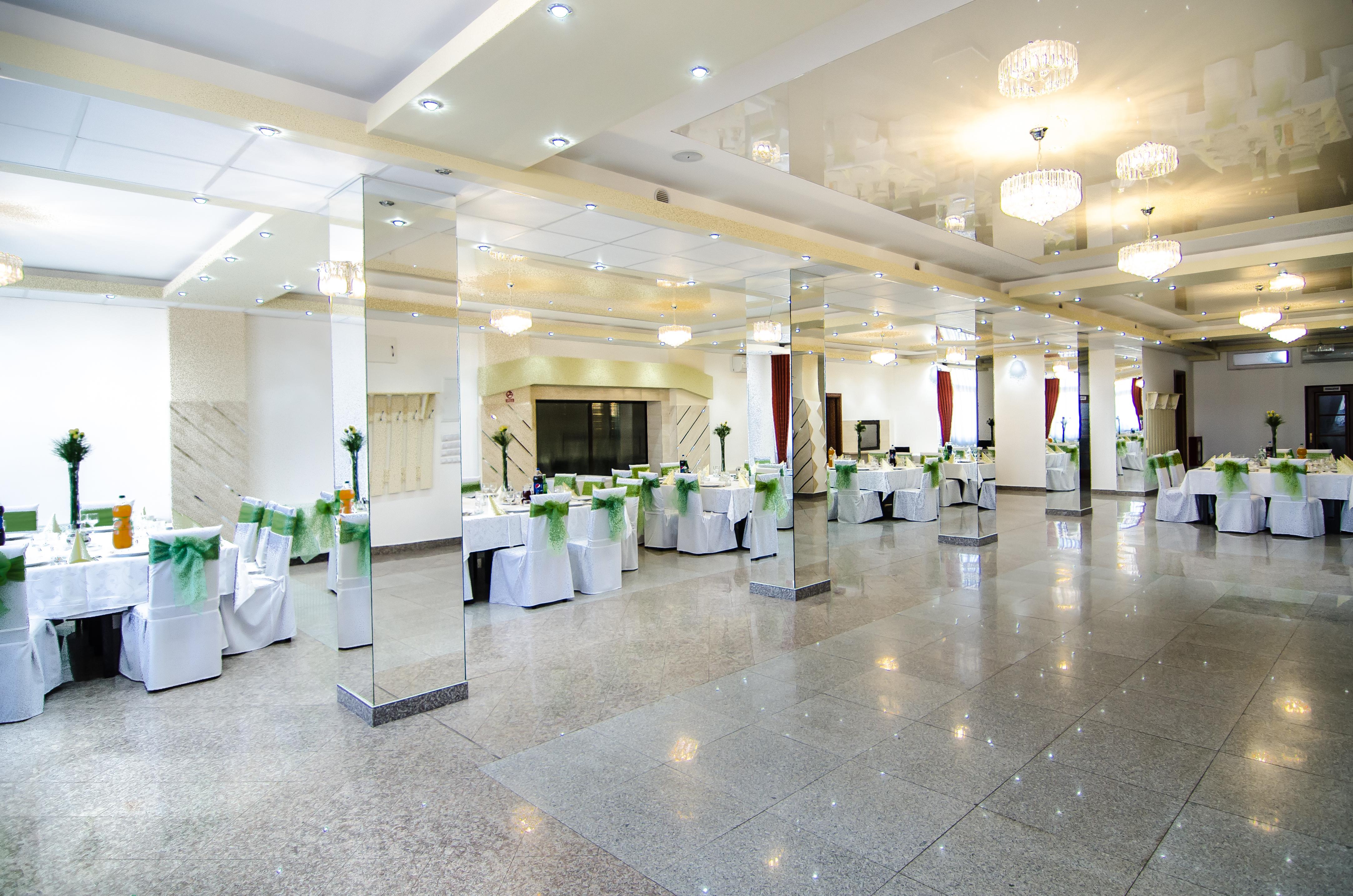 Hotel Seneca Baia Mare Exterior foto