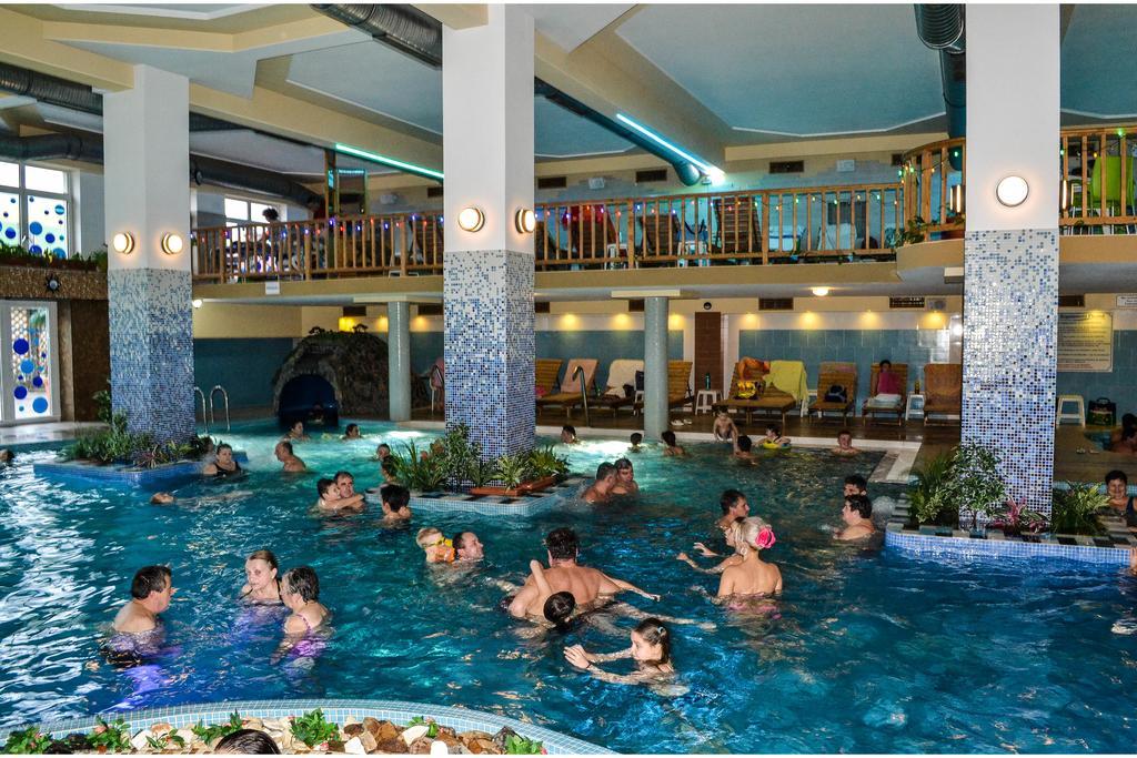 Hotel Seneca Baia Mare Exterior foto