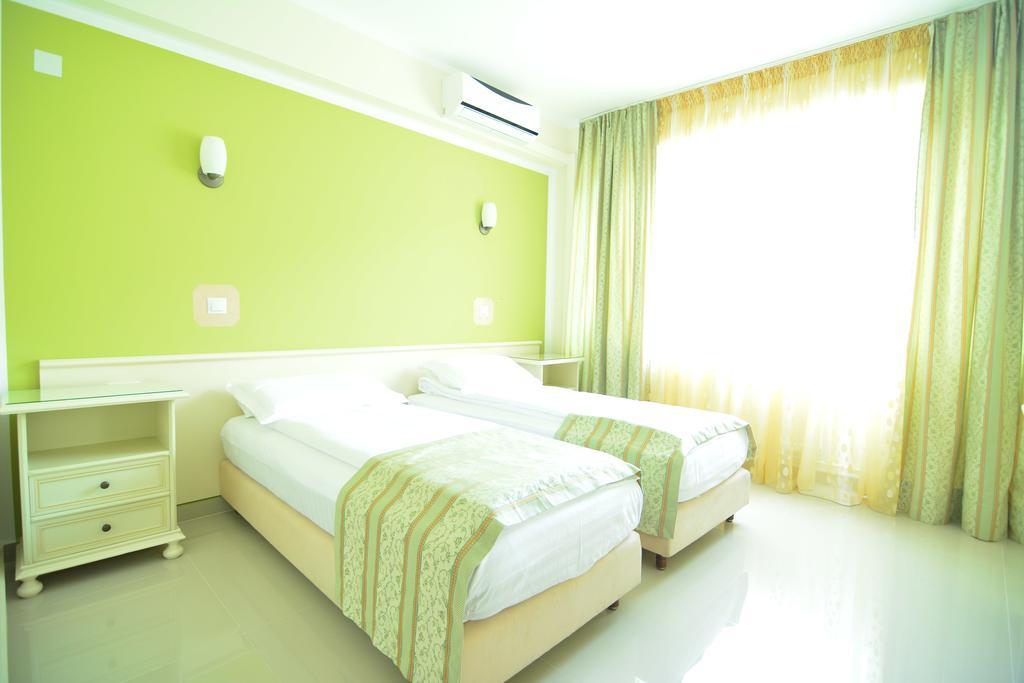 Hotel Seneca Baia Mare Exterior foto